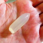 Эффективные и заживляющие свечи для остановки кровотечения от геморроя при трещинах