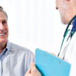 Мужчина на приеме у врача