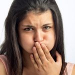 На какой день тошнит после зачатия – через сколько дней токсикоз