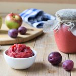 пюре из яблока и сливы