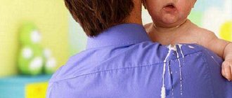 срыгивает после кормления